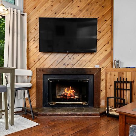 Cozy Condo In Wintergreen Resort That Sleeps 4! Lyndhurst Exterior foto